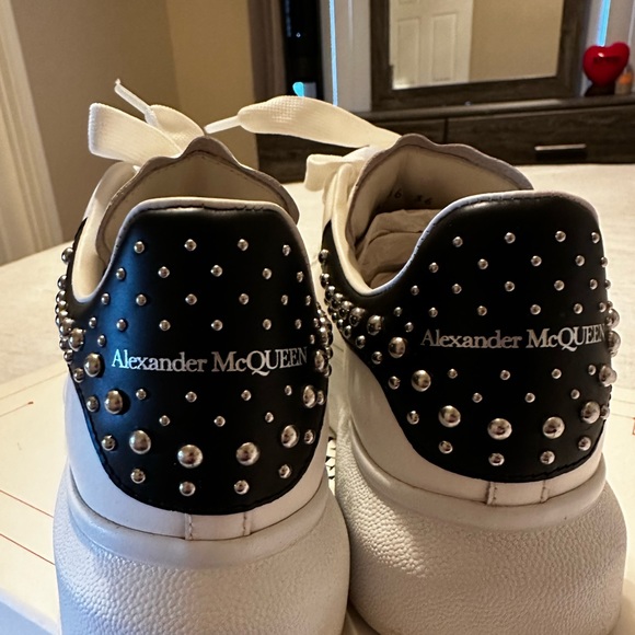 Alexander McQueen women’s sneaker size 36 - Picture 3 of 5
